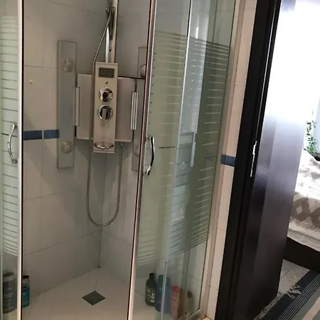 아파트 велека бийч 시네모레츠