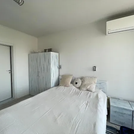 велека бийч Apartment *