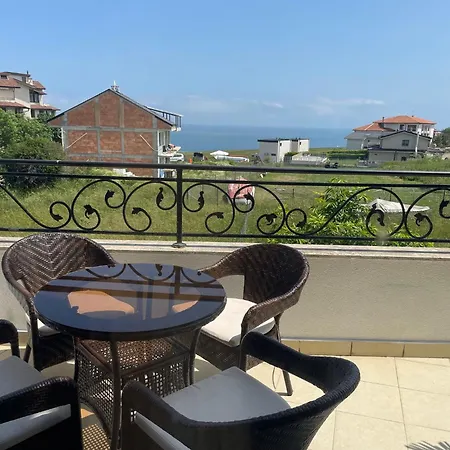 Apartamento велека бийч Sinemoretz